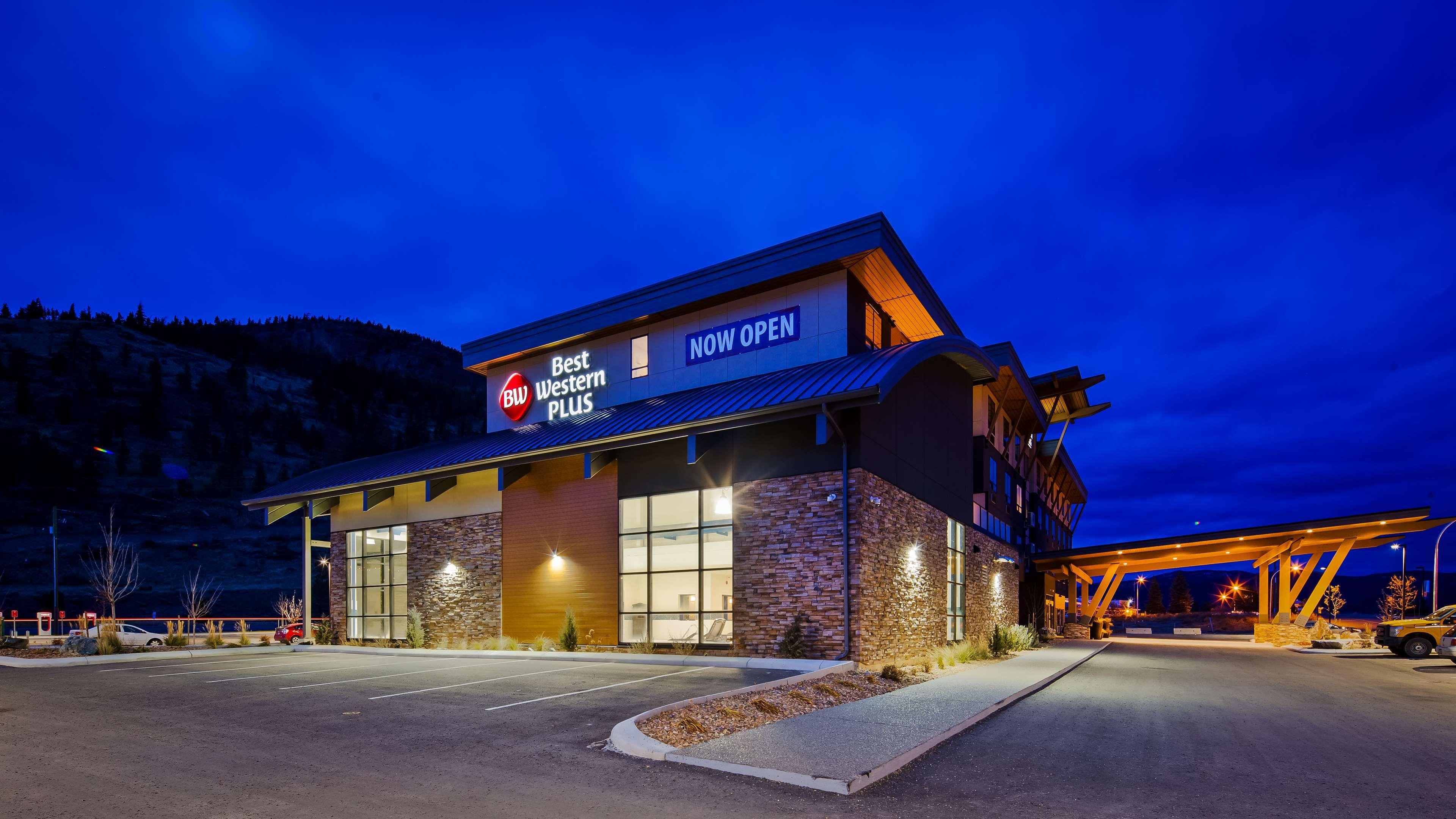 Best Western Plus Merritt Hotel Exterior photo