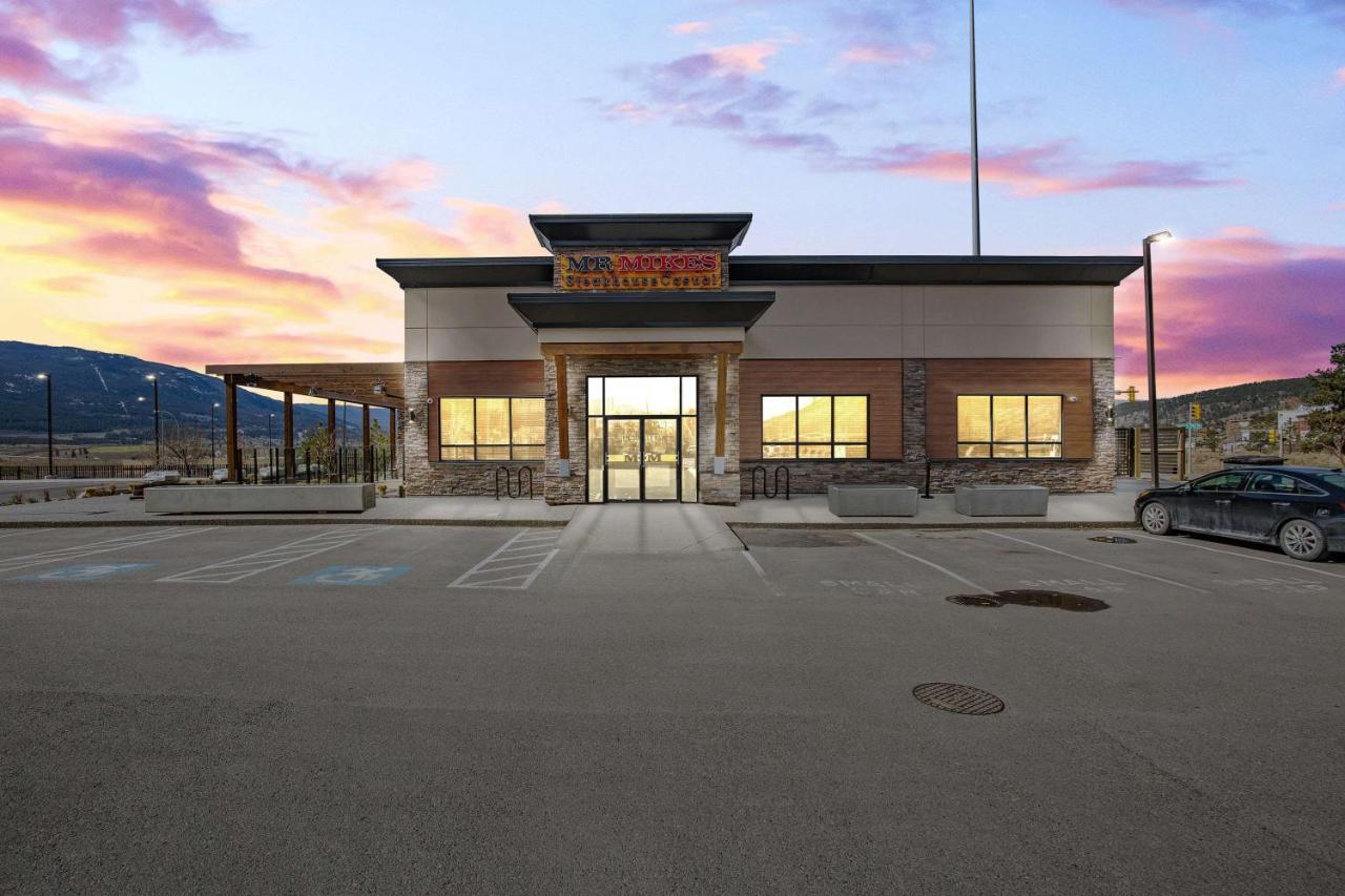 Best Western Plus Merritt Hotel Exterior photo